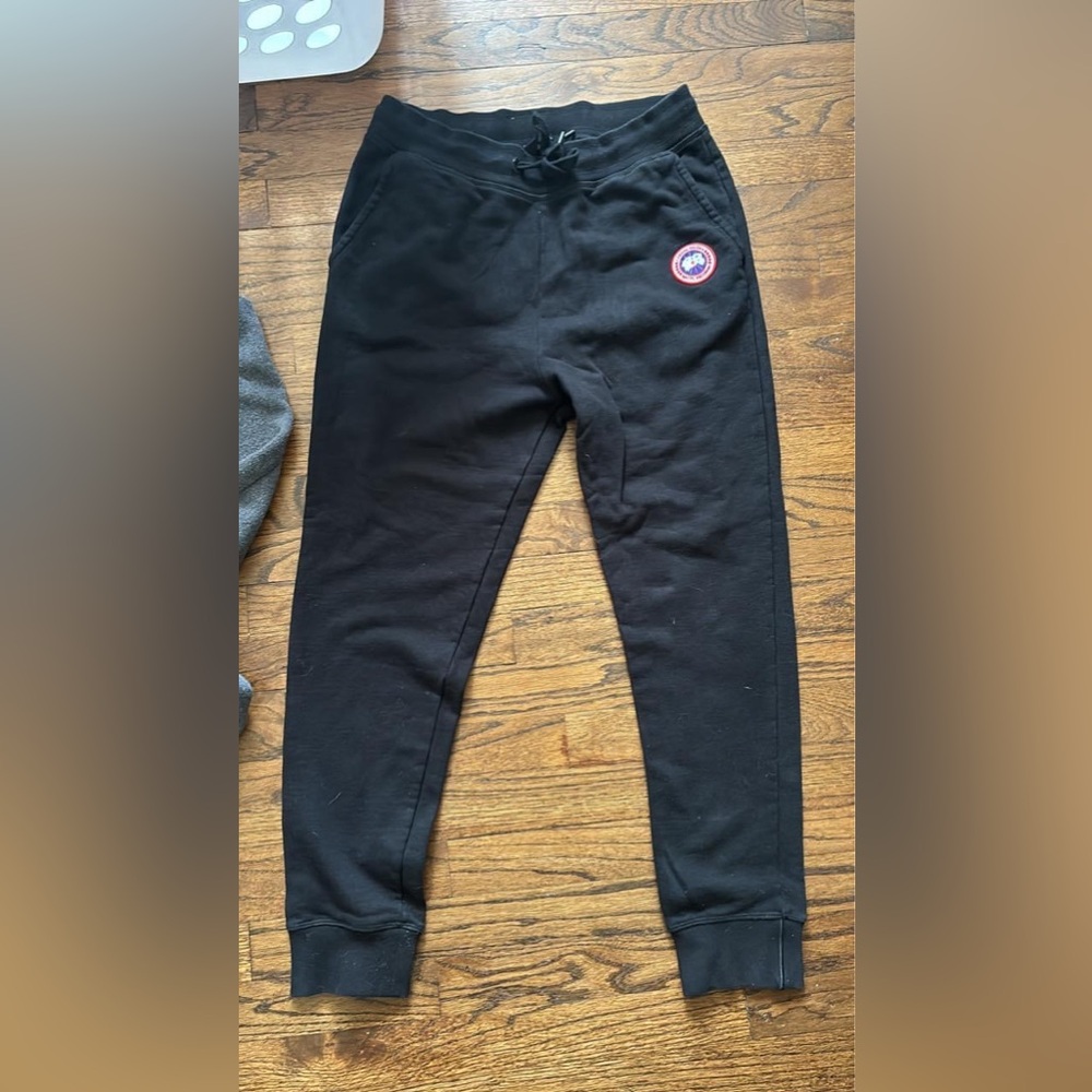 Men's Canada Goose Barely Worn Sweatpants Small